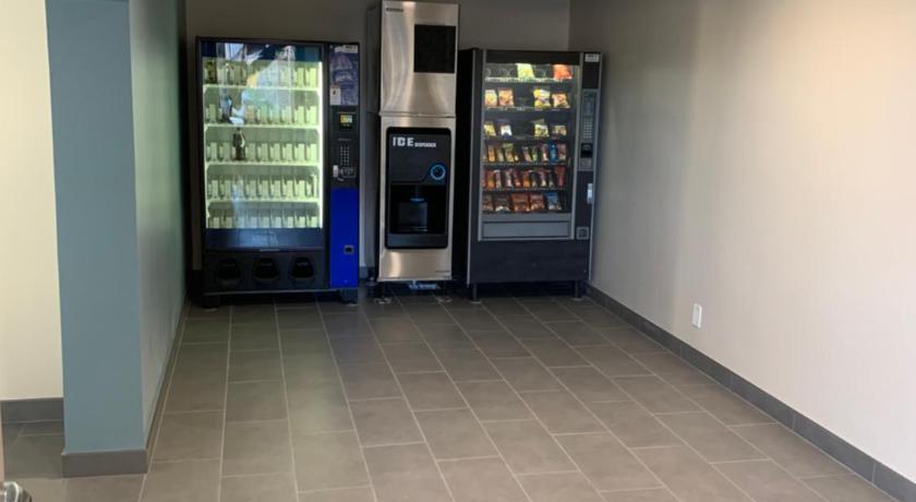 Industry Inn & Suites photo