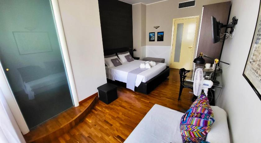 Image of Deluxe Room 3