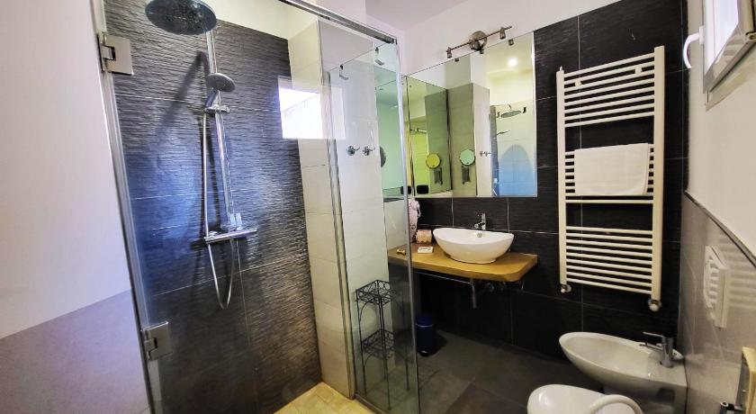 Image of Double or Twin Room with Balcony 6