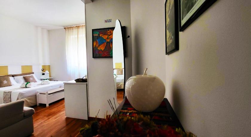 Image of Deluxe Room 10