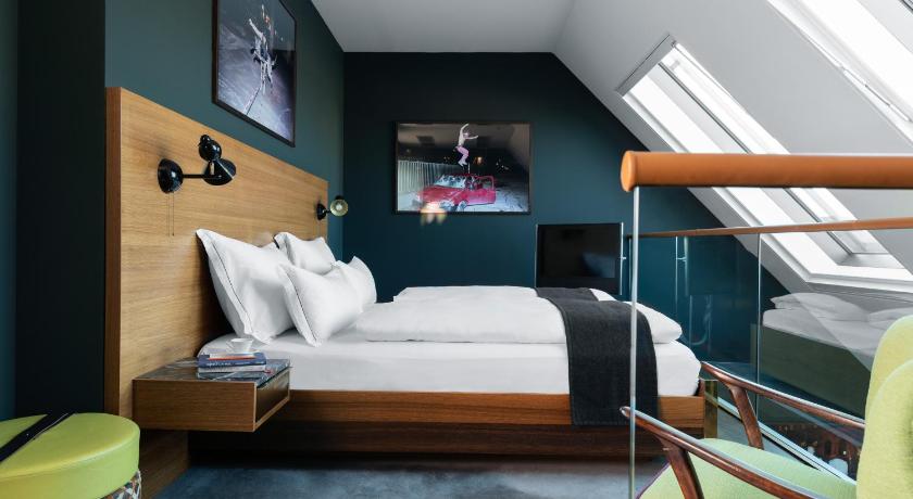 Image of Duplex Suite with State Opera View - Top Floor 4