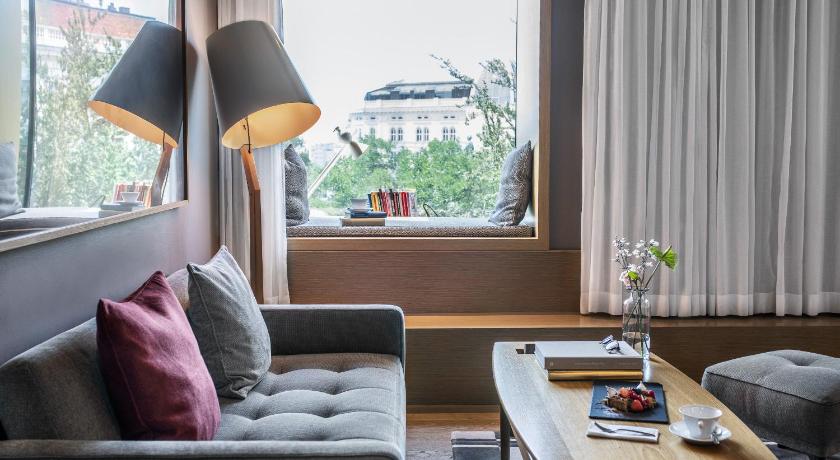 Image of Deluxe Double Room 10