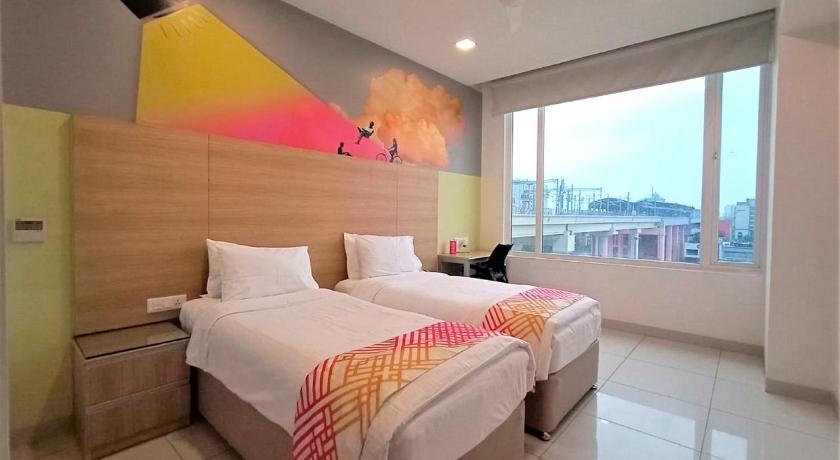 Image of D-Luxe Queen Room 1