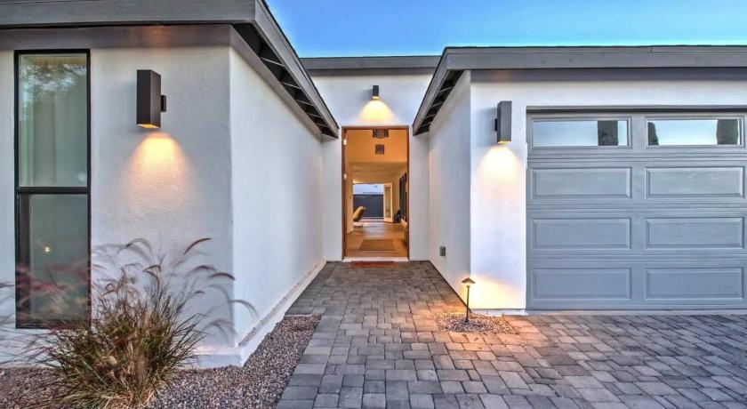 Quiet Luxury Estate w/ Heated Pool: Scottsdale photo