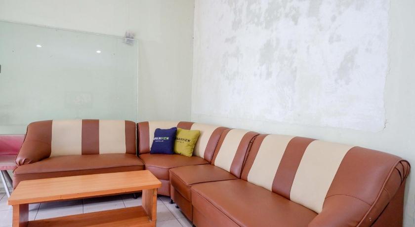 Urbanview Hotel Platinum Parepare – Parepare, CA