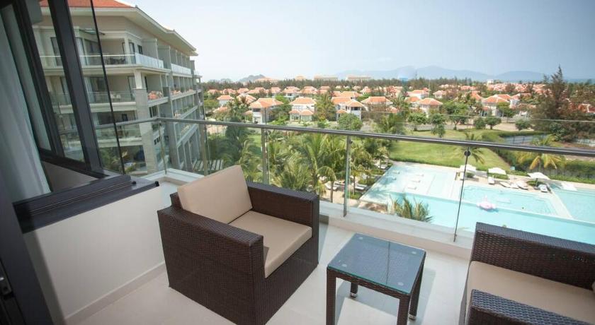 Deluxe Sea view flat fully equipped for family photo