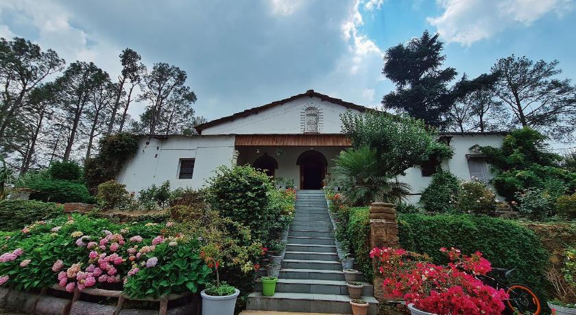 Deodar Homestay — Hotel in Almora