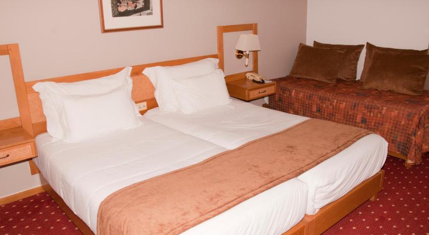Image of Triple Room 8