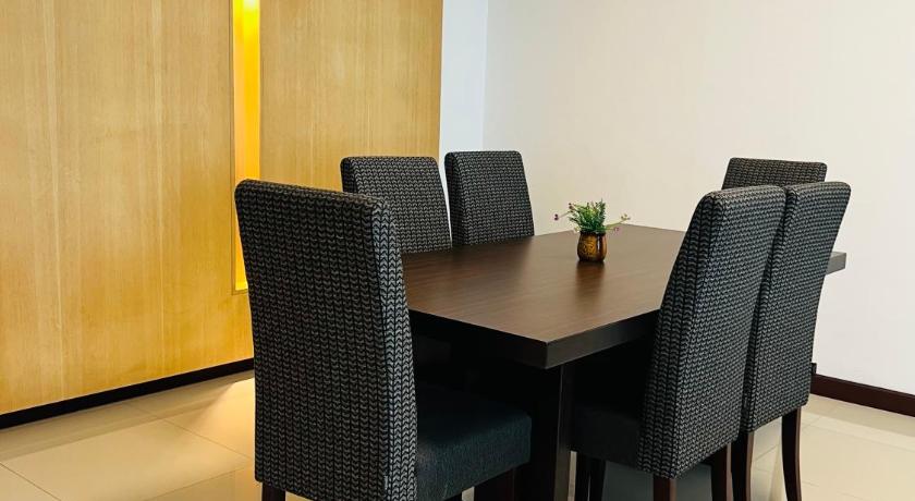 Image of Three-Bedroom Apartment 13