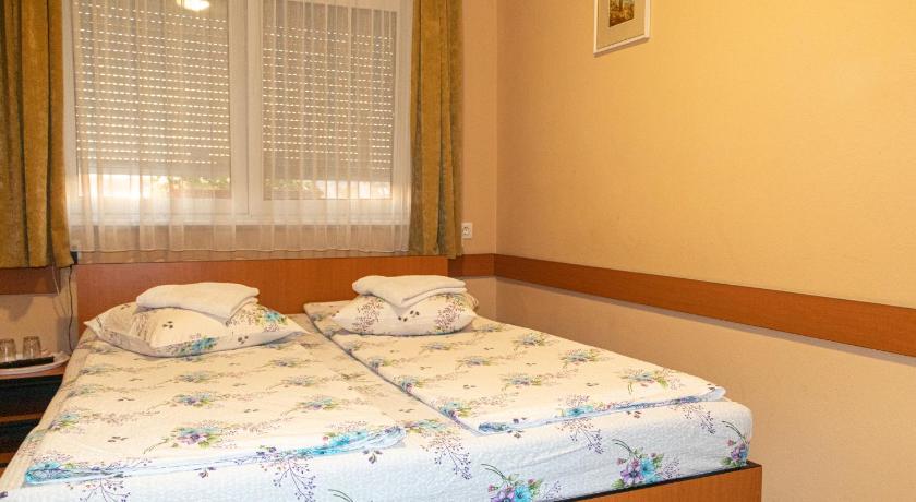 Hotel Tranzit photo