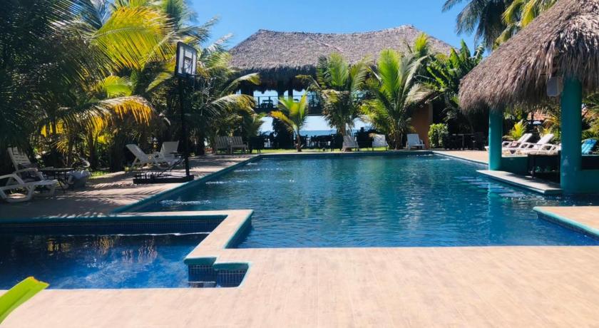 Sambo Mambo Beach Hotel photo