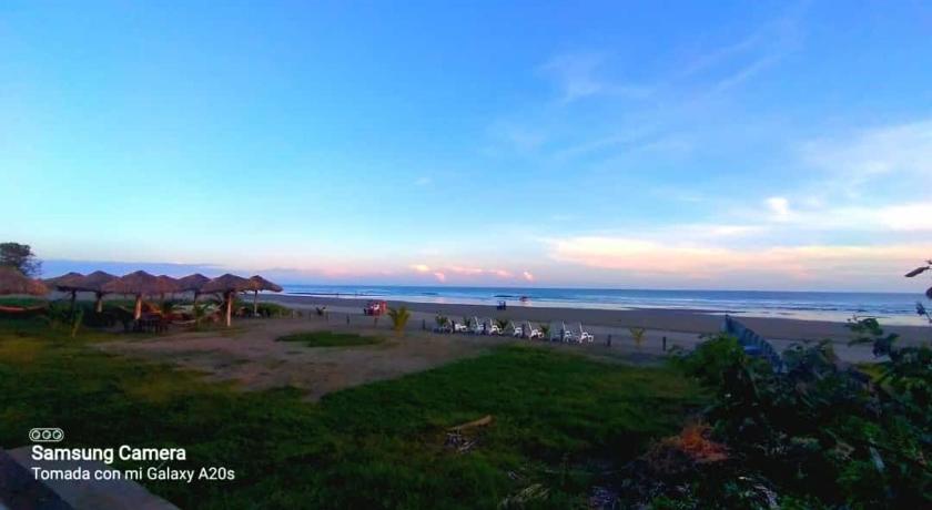 Sambo Mambo Beach Hotel photo