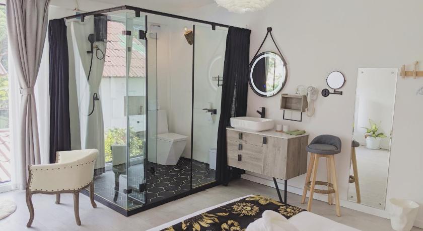 Image of Superior King Room 0