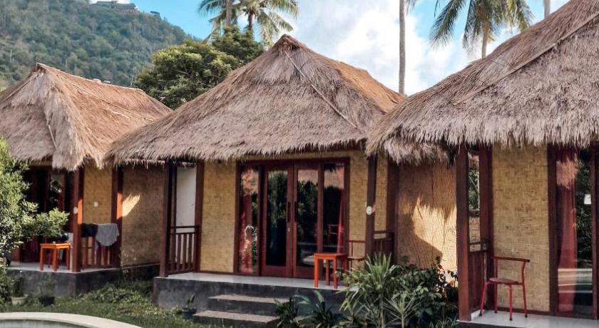 Airas' Garden Homestay ECO Bungalows photo