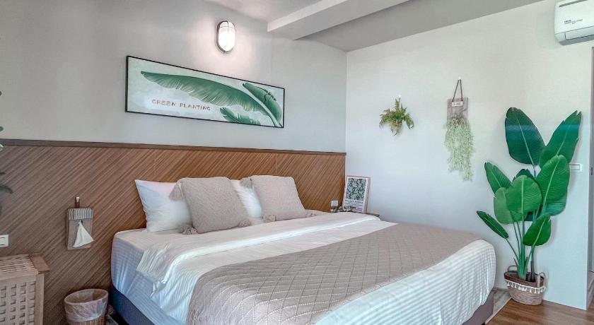 Image of Garden View Double Room - Non-Smoking 0