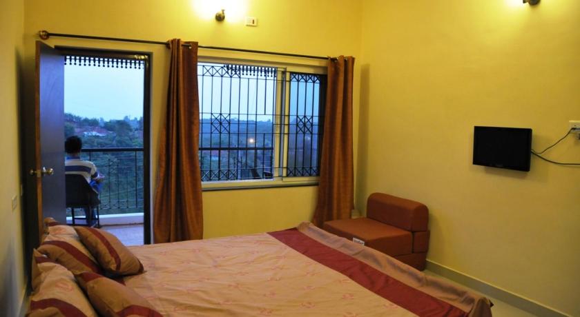 TempleVue 3BHK Family Homestay with Kitchen-OTT-Balcony with Beautiful Mountain View photo