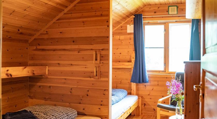 Guesthouse / Huskyfarm Innset