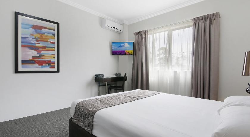 Image of Queen Suite 5