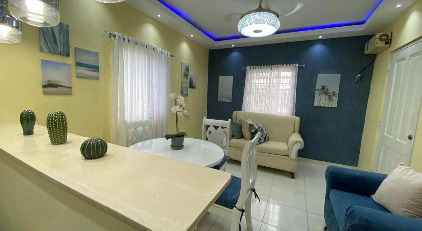 Apartamentos Melya cerca de la Playa Caleta — Hotel in La Romana