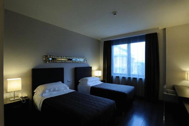 テーラモ Park Hotel Sporting 4つ星 ホテル レストラン