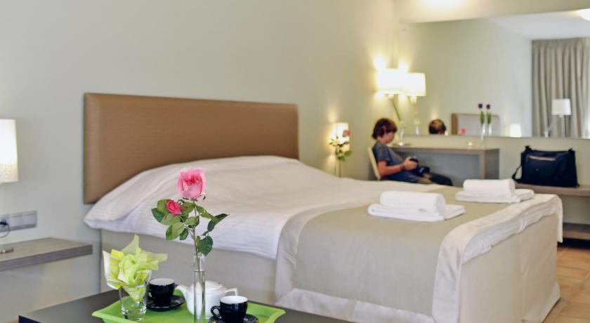 Ellopia Point Hotel