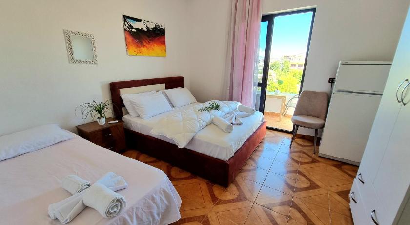 GUEST HOUSE VILA ELEZI photo