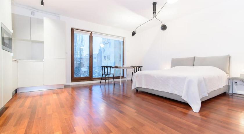 Bianco 19 - central studio Universitate - Old Town