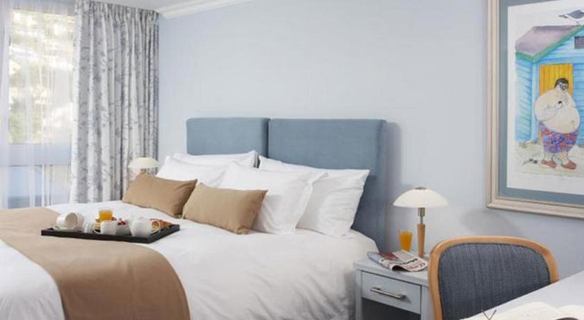 The Calders Hotel & Conference Centre photo