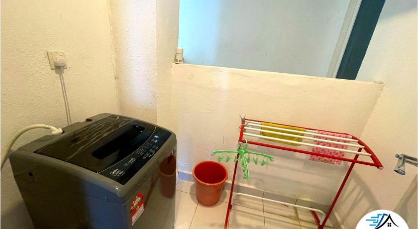NEW CONDO IN JONKER 3BR with 3 Balcony Unifi 100mbps photo