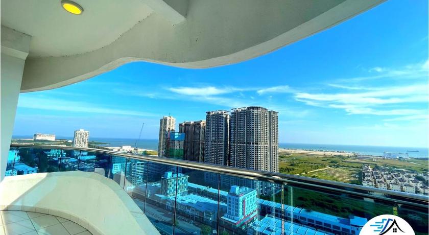 NEW CONDO IN JONKER 3BR with 3 Balcony Unifi 100mbps photo