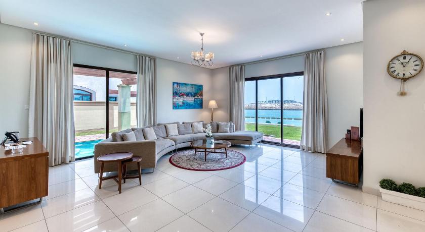Image of Beach Villa with Pool 5