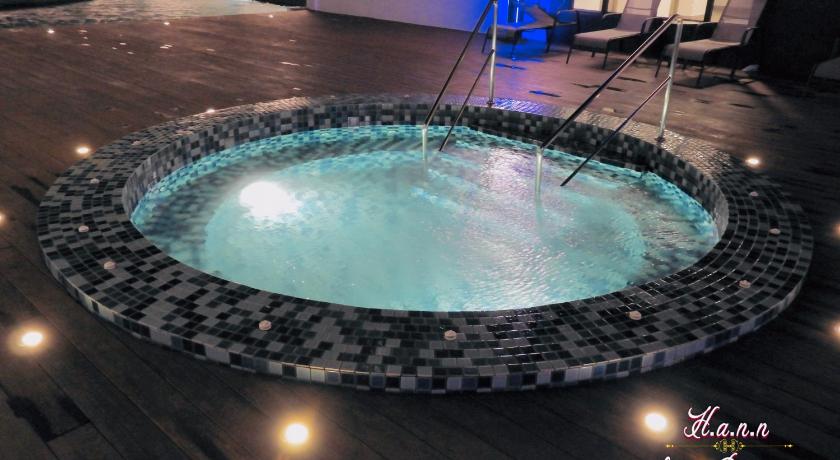 クアンタン Hannz27 cityview family wifi neflix ready 5つ星 シングルルーム スイート