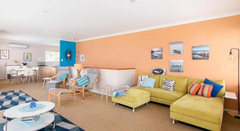 Tokelau Townhouse 1 photo