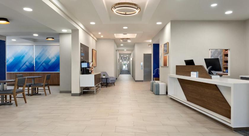Holiday Inn Express Hotel & Suites Fort Pierce West photo