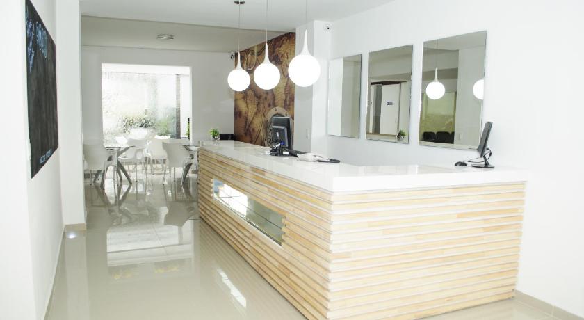Hostal Lleras Calle 8 photo