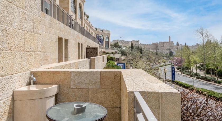 Spectacular 375 SQM at Mamilla Mall - 4 bedroom - image 2