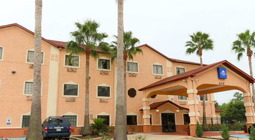Americas Best Value Inn Houston at FM 1960 & I-45 photo