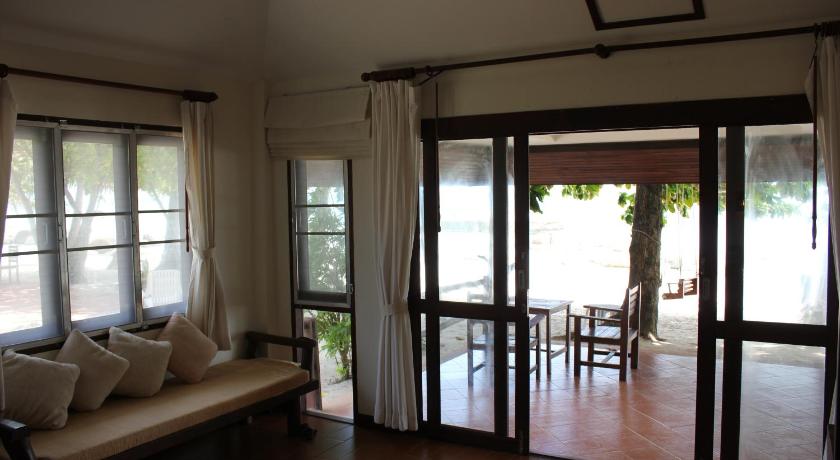 Image of Deluxe Bungalow with Sea View 4