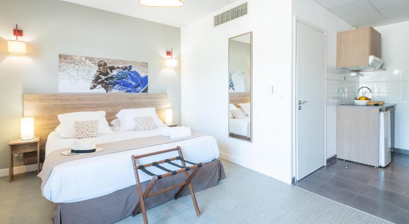 Comfort Aparthotel Cannes Mandelieu - image 50