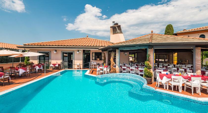 Hotel la Pietra restaurant — Hotel in Fosdinovo