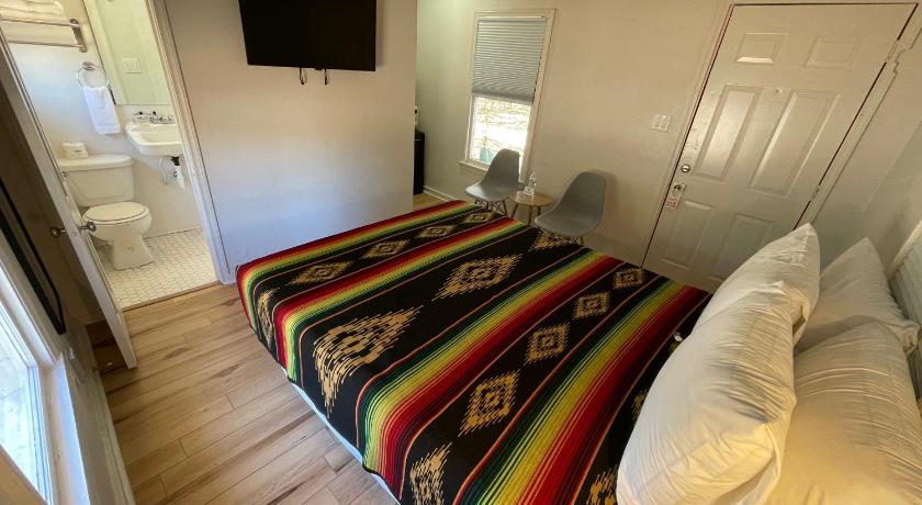 Frederick Motel photo