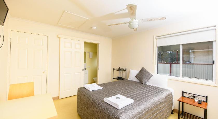 Y Motels Kingaroy photo
