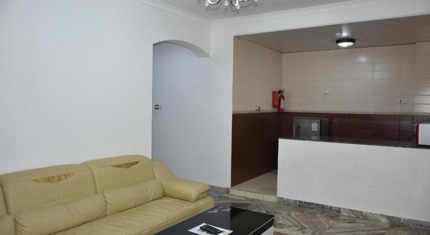 Royal Suite Hotel Apartments photo