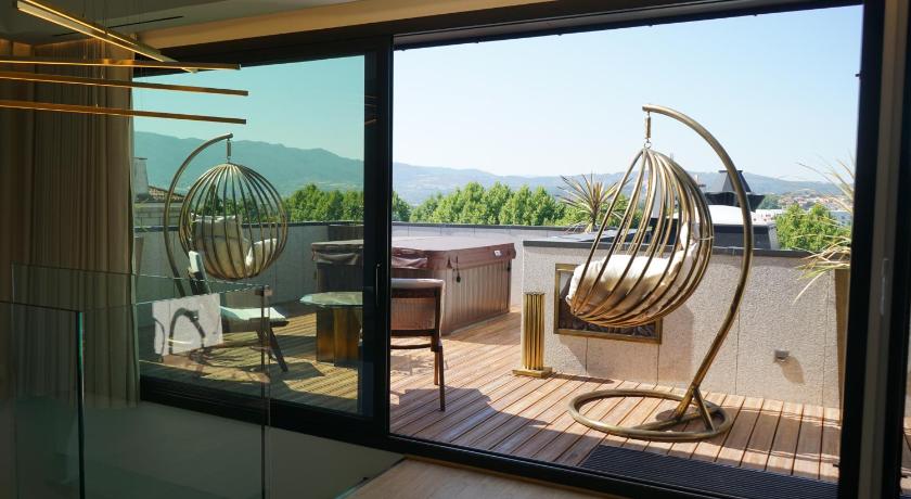 シャヴェス Castelo Hotel 4つ星 ホテル ロビー