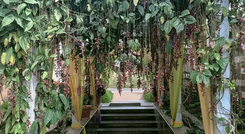 Homebee E-City Garden photo