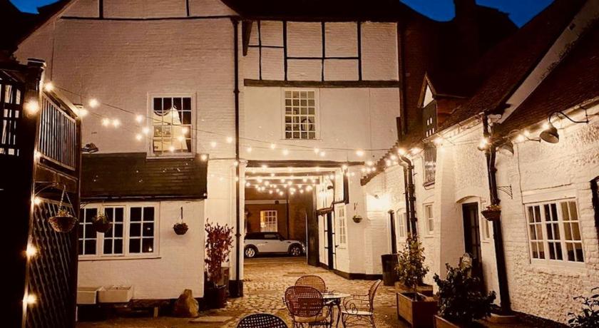 George & Dragon Hotel photo
