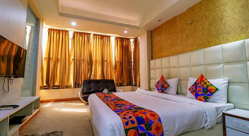FabHotel Gaba Corporate Suites photo