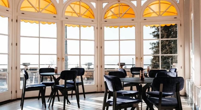 于伯林根 Parkhotel St.Leonhard 4星级 酒店 泳池