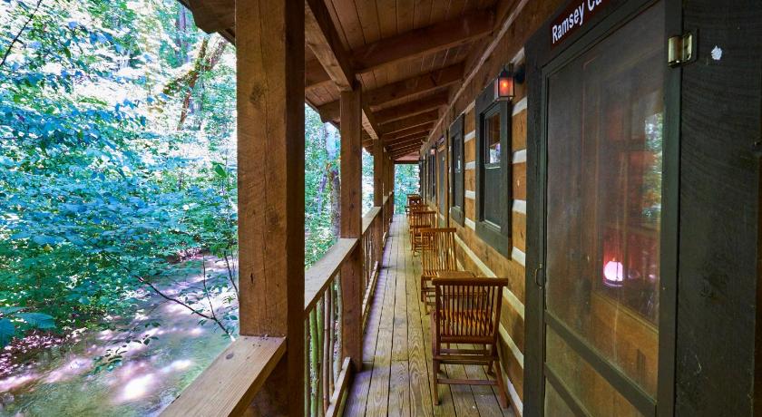 Creekwalk Inn Bed and Breakfast with Cabins photo