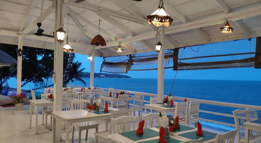 Sand Sea Beach Resort - image 36
